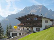 Haus Sonnbichl - Appartements Finkenberg - Bauernhof Finkenberg - Urlaub Zillertal