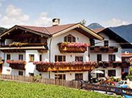 Landhaus Grete - Fügen Zillertal - Landhaus 24 Personen - Urlaub Zillertal - Selbstversorger Landhaus Grete - Fügen Zillertal - Landhaus 24 Personen - Urlaub Zillertal - Selbstversorger