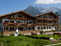 Hotel - Appartement - Reiturlaub Tirol - Landhotel Strasserwirt - Pillerseetal