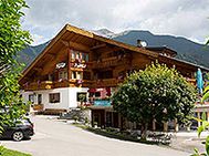 Hotel Tirol: Sommerurlaub im Hotel Tyrol in Lermoos in der Tiroler Zugspitz Arena